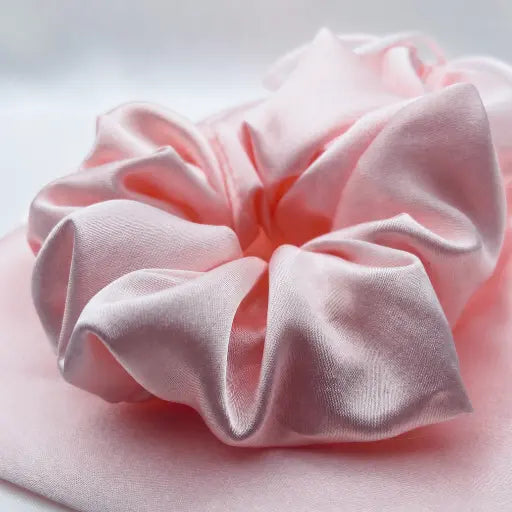 BUNLUV Satin Scrunchie: Pink
