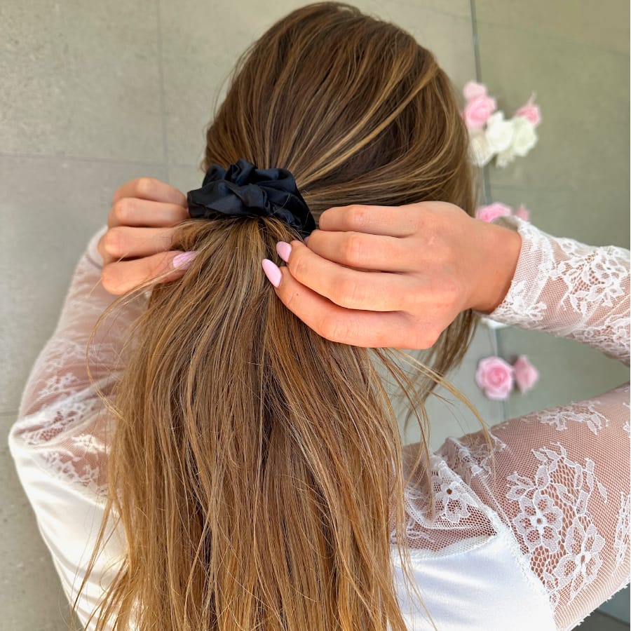 Noir: Pure Mulberry Silk Scrunchie